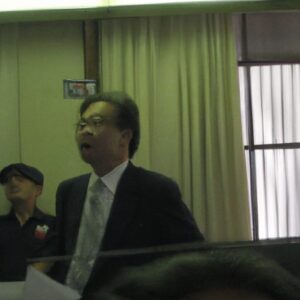 「証券会社の選び方と業績予想の重要性：投資家が知るべきポイント」