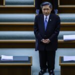 「スタンディングデスク革命！会議室の生産性を変える画期的なアプローチ」