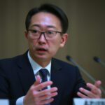 「デジタルネイティブの落とし穴：SNSのやりすぎがもたらす5つの隠れた影響」