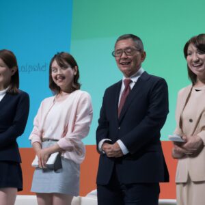 「SNSのやりすぎが引き起こす心身症:デジタル時代の健康リスクを解明」