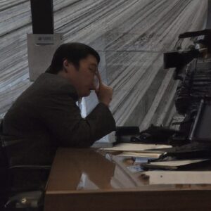 「SNSのやりすぎが倫理に及ぼす影響:私たちのオンライン行動が問われる時」