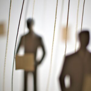 "脳の成長が経済発展に与える影響:未来の経済を形作る知的資本の力"